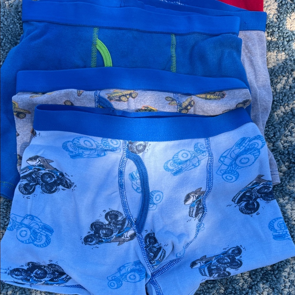 Wonder Nation Boys' Boxer Briefs - Blue, Gray, Red. Six pair.